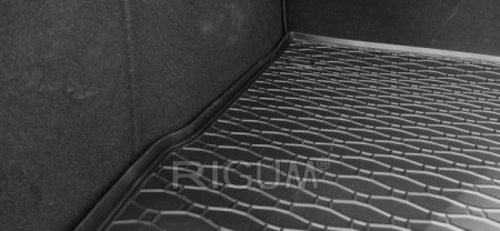 Covoras cauciuc portbagaj Ford Focus 3 Combi / Break, 2011-2018, Rigum RKK Cehia [3]