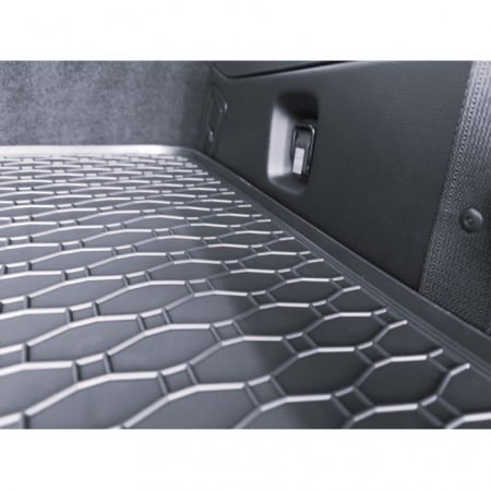 Covoras cauciuc portbagaj Mazda CX80, 2025-prezent, Rigum Cehia (randul 3 de scaune culcat / ascuns) [1]
