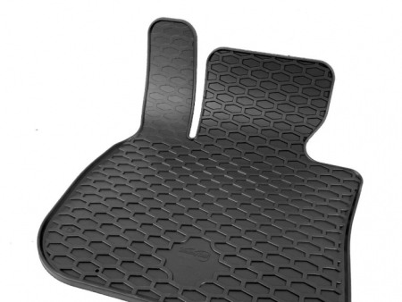 Covorase cauciuc BMW X1 U11 / seria 2 U06, 2022-prezent, fixare cu scai la sofer, Gumarny Zubri Cehia [2]