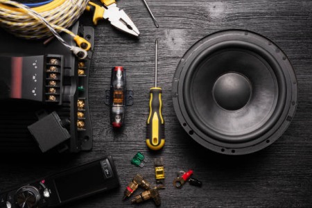 Montaj Sisteme Audio Auto - Instalare subwoofer auto