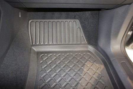 Presuri cauciuc tip tavita Volkswagen Touran II (5T) 5/7 seats V/5 09.2015 [5]