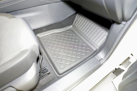 Presuri Nissan Qashqai 3 Mild Hybrid stil tavita cu margini inalte, 2021-prezent, Aristar [3]