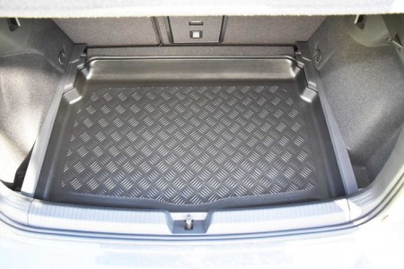 Tavite portbagaj auto - Tava portbagaj Basic VW Golf 8 hatchback, 2020-prezent (portbagaj mai jos)
