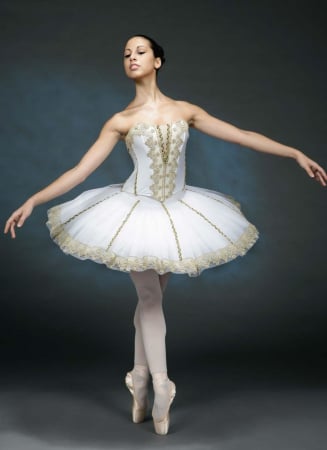 Costume spectacol - tutu-linea-premium-solista-var2-corset-auriu.jpg