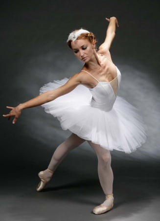 Costume spectacol - tutu-alb-profesional-solista-linea-premium.jpg