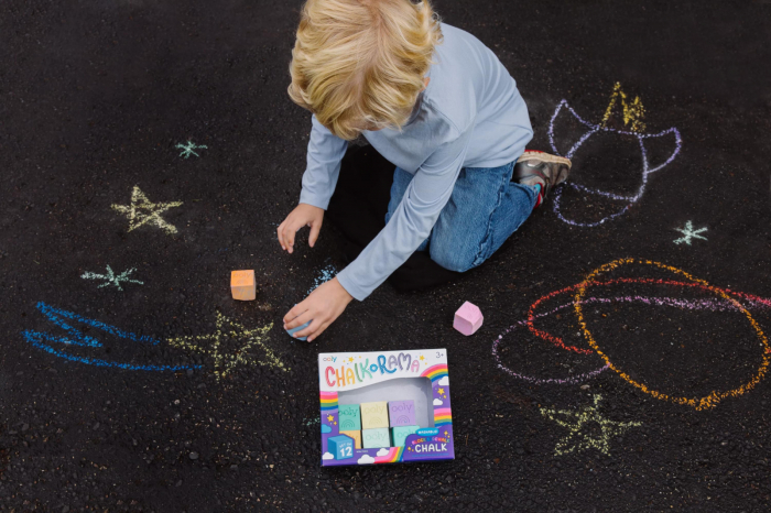 Creta lavabila Chalk-O-Rama, set de 12 cuburi, perfecta pentru desen pe asfalt - Ooly - BazaRapid.ro [7]
