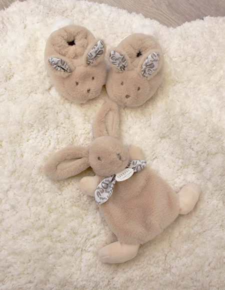 Iepuras Doudou - Set Botosei E i Jucarie de PluE , Bej - Doudou et Compagnie - BazaRapid.ro [3]