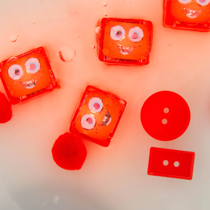 Jucarie senzoriala luminoasa Sammy - Glo Cube, rosu - Glo Pals - BazaRapid.ro [3]