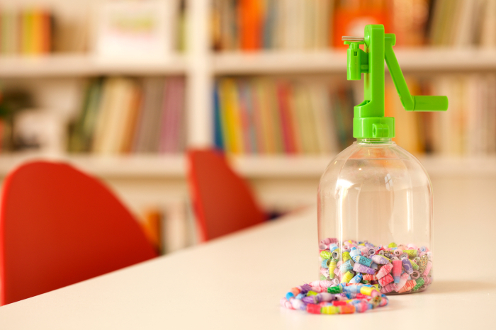 Kit creativ - Margele din hartie reciclata, Green Creativity - 4M - BazaRapid.ro [8]