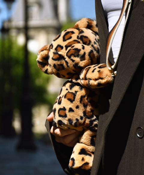 Ursulet din plus - geanta crossbody adorabila, 30 cm, imprimeu leopard - Doudou et Compagnie - BazaRapid.ro [7]