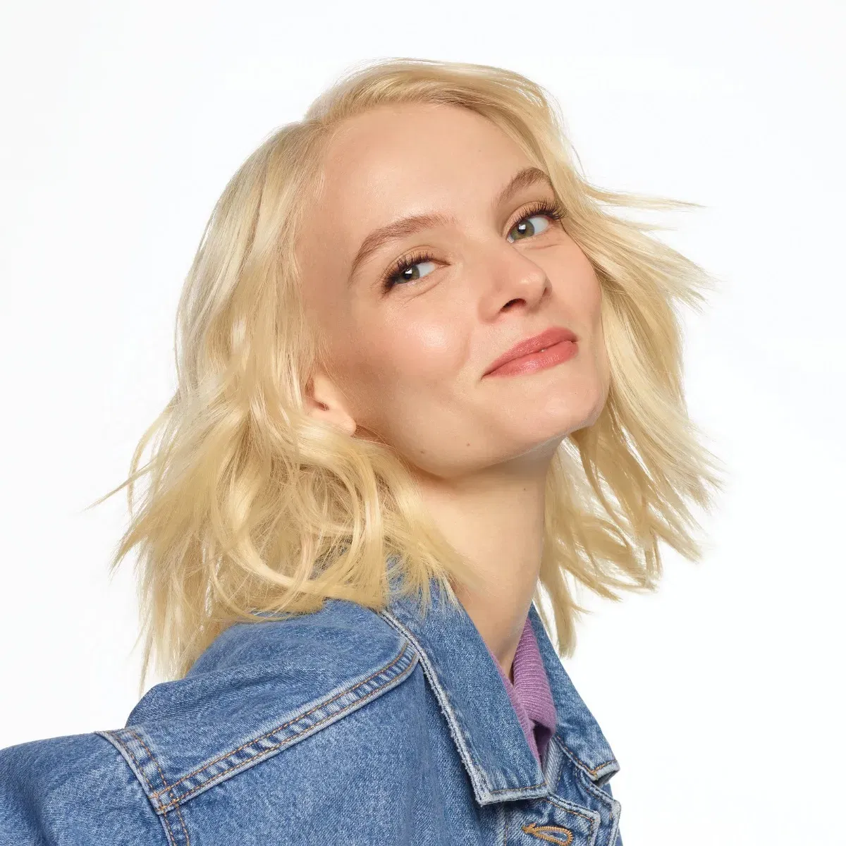 SHAMPOO TWO, SAMPON PENTRU CURATAREA SEBUMULUI SI A PRODUSELOR DE STYLING - 300ml [2]