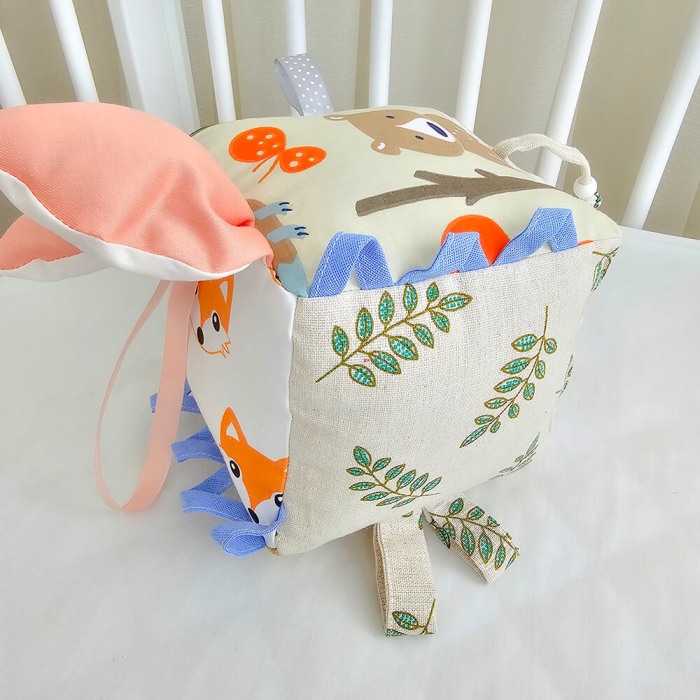 Cub textil pentru bebelusi, cu activitati, Forest [3]