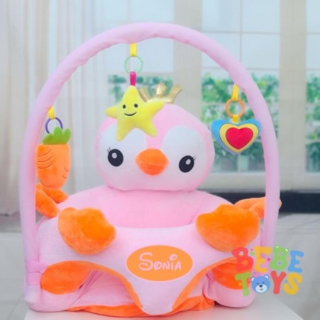 Jucarii din plus - Fotoliu Pinguin roz cu arcada personalizat cu nume