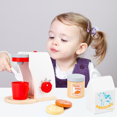 Bucatarii si accesorii - Jucarie Espressor Cafea din lemn cu 8 piese