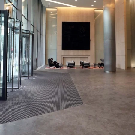 Alege un covor - Covor din aluminiu 16 mm - Profi Cable Senior, trafic extrem de intens | BeeGreen