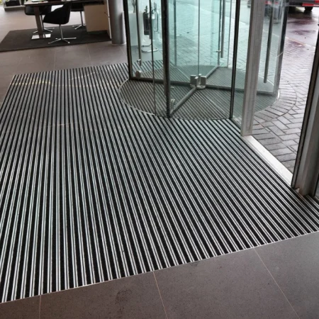 Alege un covor - Covor din aluminiu 16 mm - Profi Cable Xtra, trafic extrem de intens | BeeGreen