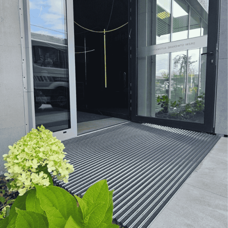 ștergătoare-de-picioare-din-aluminiu-clean-scrub-cu-perii [1]