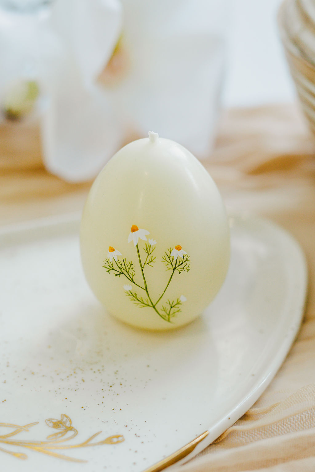 Lumina Paștelui – frumoasă, dar în siguranță: Ghid pentru folosirea corectă a lumânărilor.