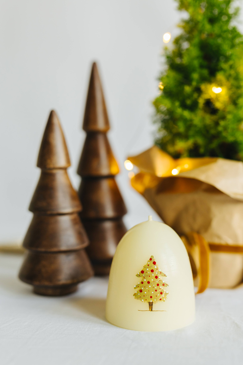 Lumânare din ceară naturală de albine lucrată manual - Brad [3]