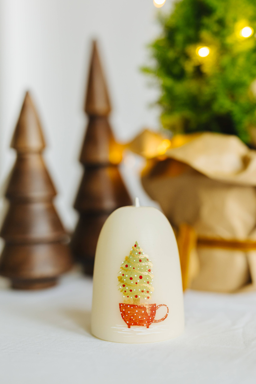 Lumânare din ceară naturală de albine lucrată manual - Brad în ceașcă [4]