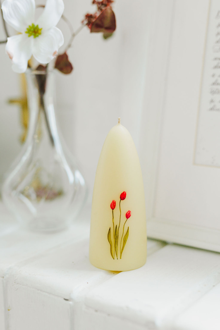 Lumanare naturala pictata cu lalele [8]