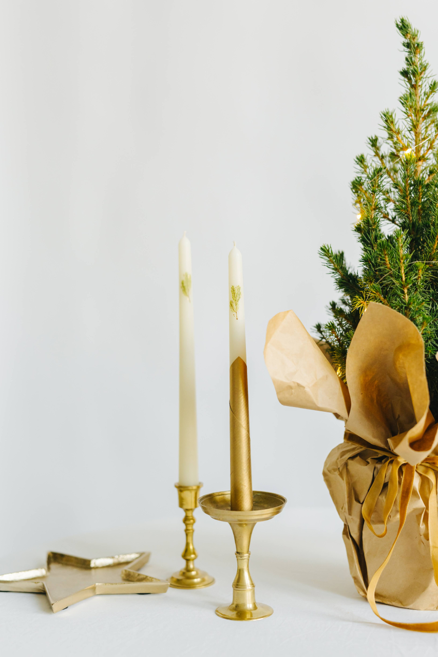 Lumânări din ceară de albine naturală pentru sfeșnic, pictate manual - Crenguțe de brad [3]