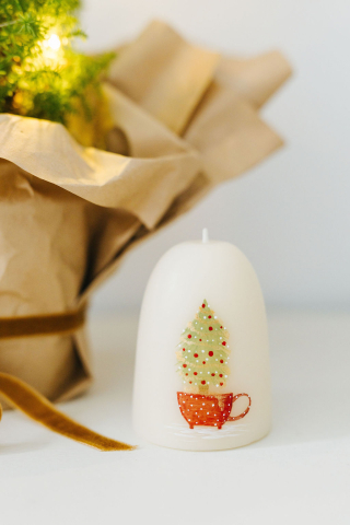 Lumânare din ceară naturală de albine lucrată manual - Brad în ceașcă [5]