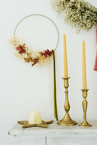 Lumânare din ceară naturală de albine purificată, parfumată discret, lucrată manual - Mușețelul [3]