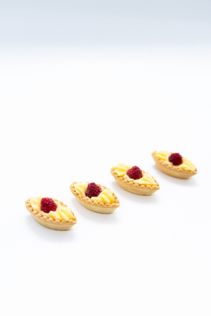 Mini tarte bărcuțe cu vanilie și zmeură [2]