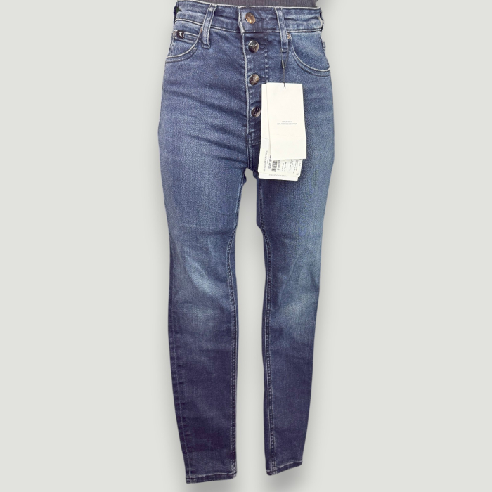 Blugi Calvin Klein Damă– logo distinctiv, colecție outlet. [2]