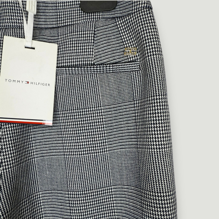 Pantaloni Eleganți Tommy Hilfiger Damă – Slim Fit, Office– logo distinctiv, colecție outlet. [4]