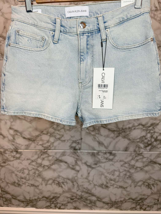Blugi Scurți Damă – Denim Casual– logo distinctiv, colecție outlet. [4]