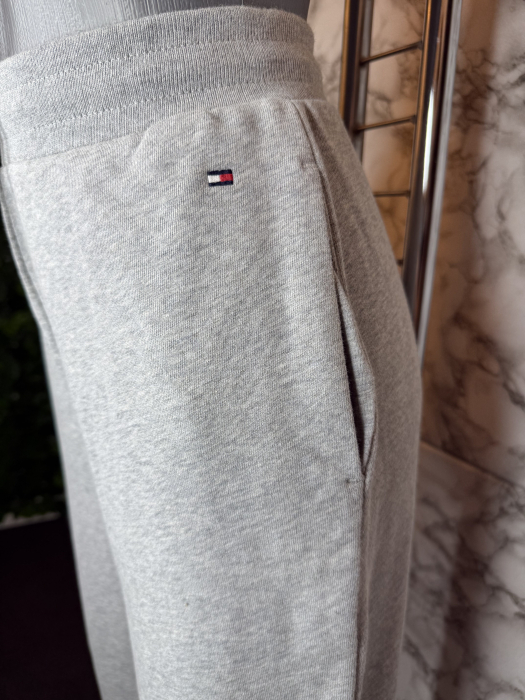 Pantaloni Trening Tommy Hilfiger Damă – Lungi, Casual- logo distinctiv, colecție outlet. [5]
