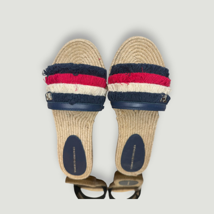 Papuci Damă Tommy Hilfiger – Platformă cu Barete Franjurate- logo distinctiv, colecție outlet. [3]