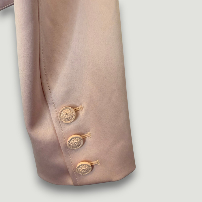 Sacou Guess Damă Roz Pudrat – Elegant, Cropped, Original | Outlet Original | BeNut Style [4]