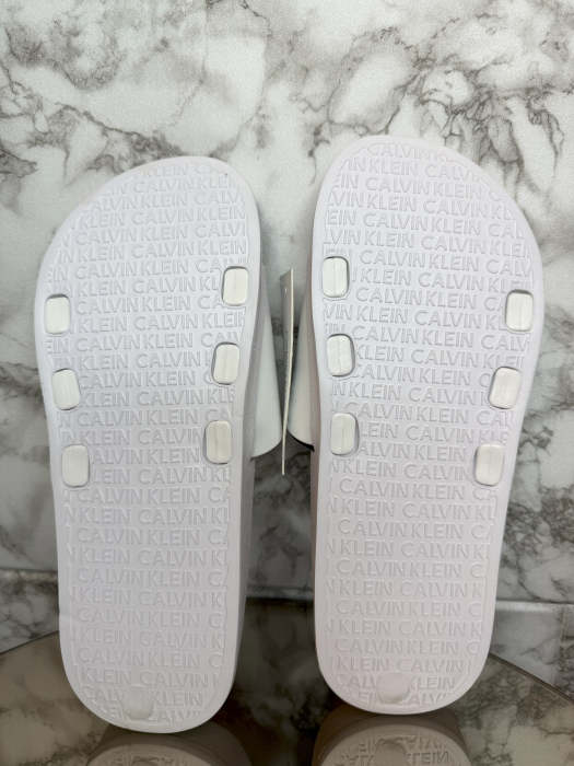 Șlapi Bărbați Calvin Klein – Alb cu Negru – logo distinctiv, colecție outlet. [2]