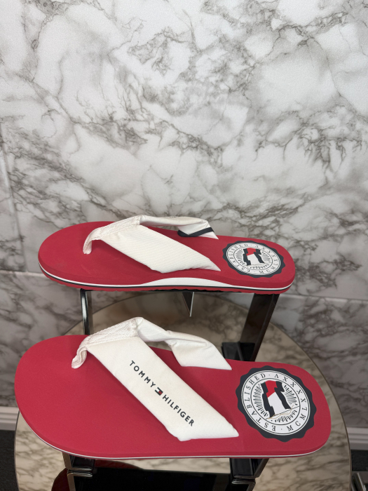 Șlapi Bărbați Tommy Hilfiger – Alb cu Roșu – logo distinctiv, colecție outlet. [3]