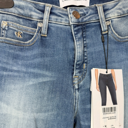 Blugi Calvin Klein Damă– logo distinctiv, colecție outlet. [2]