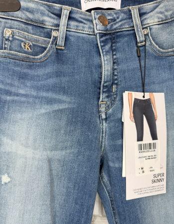 Blugi Calvin Klein Damă– logo distinctiv, colecție outlet. [5]