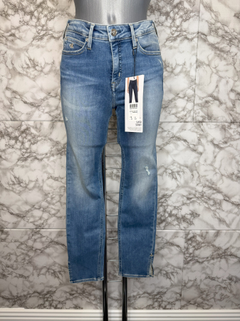 BLUGI - Blugi Calvin Klein Damă– logo distinctiv, colecție outlet.