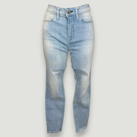 BLUGI - Blugi Guess Damă– logo distinctiv, colecție outlet.