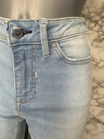 Blugi Guess Damă– logo distinctiv, colecție outlet. [1]