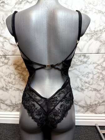 Body dantelă damă Guess original, logo distinctiv, colecție outlet [2]