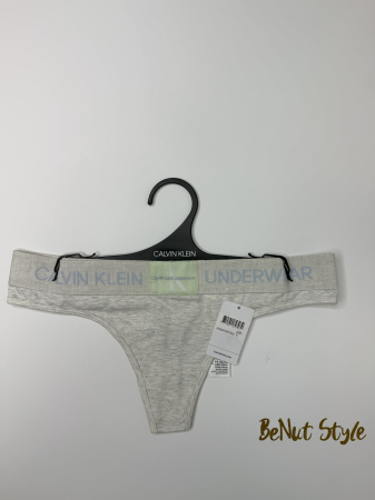 LENJERIE INTIMĂ - Chiloți Damă Gri Calvin Klein – Model Tanga cu Logo-detalii logo, colecție outlet