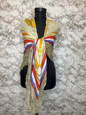 EȘARFE - Eșarfă Guess Damă- logo distinctiv, colecție outlet.