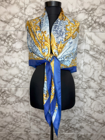 EȘARFE - Eșarfă multicoloră Guess Damă- logo distinctiv, colecție outlet.