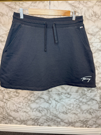 Fustă Damă Tommy Hilfiger Casual – Croială Modernă– logo distinctiv, colecție outlet. [2]