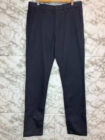 PANTALONI ELEGANȚI - Pantaloni eleganți bărbați Tommy Hilfiger, logo distinctiv, colecție outlet