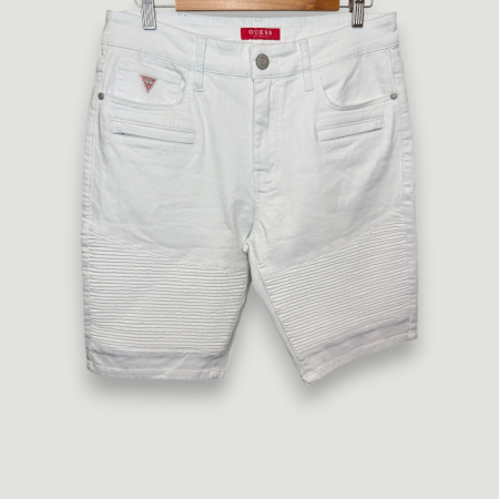 PANTALONI SCURTI - Pantaloni scurți Guess – logo distinctiv, colecție outlet.