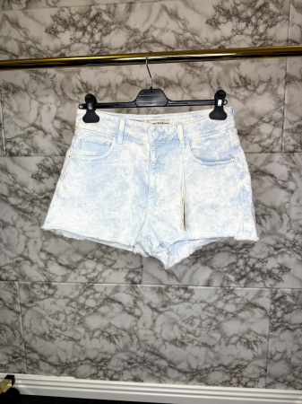 Pantaloni Scurti Guess de Blugi , Marimea M (EUR30) [1]